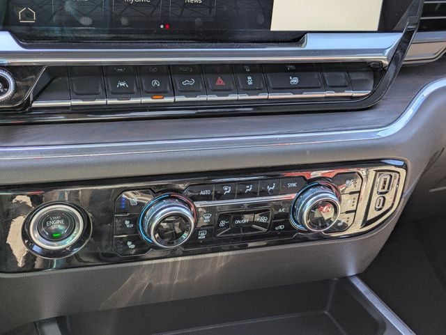 2024 GMC Sierra 1500 4WD Crew Cab Short Box SLT