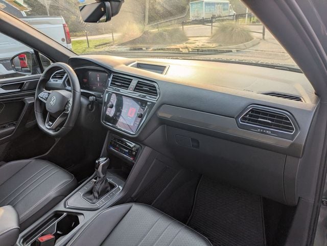 2022 Volkswagen Tiguan 2.0T SE R-Line Black
