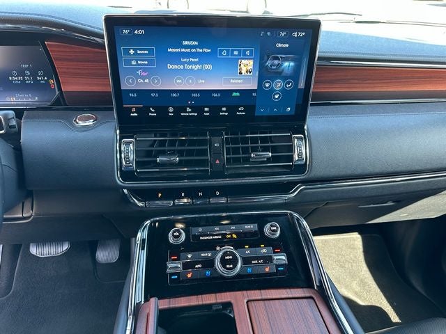 2024 Lincoln Navigator Premiere L