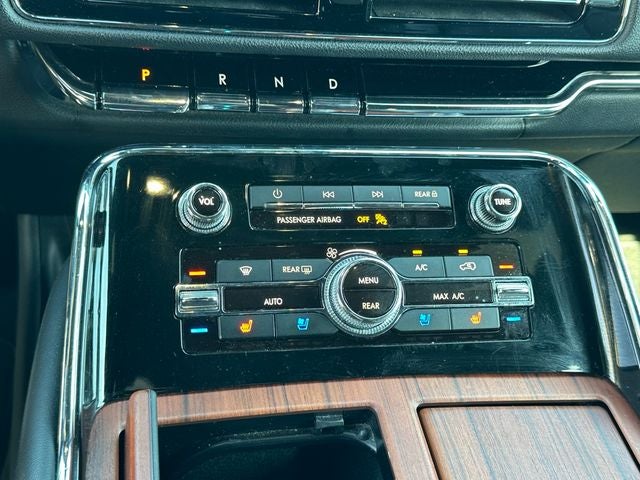 2024 Lincoln Navigator Premiere L