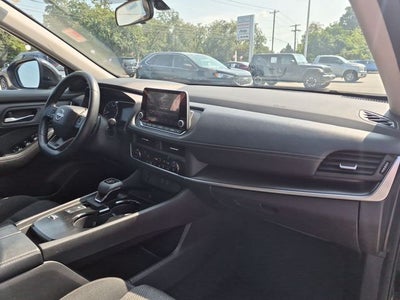 2025 Nissan Rogue SV FWD