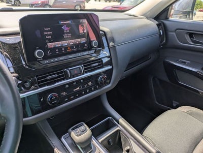2025 Nissan Pathfinder SV 4WD