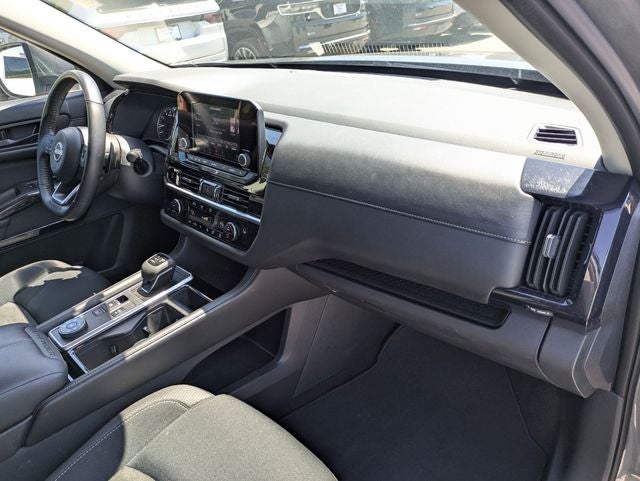 2025 Nissan Pathfinder SV 4WD
