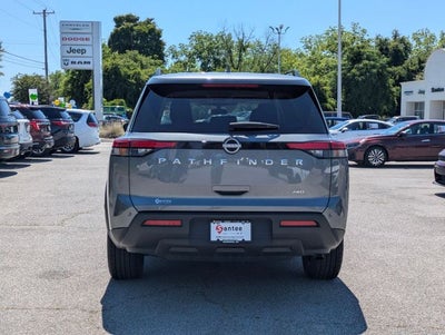 2025 Nissan Pathfinder SV 4WD