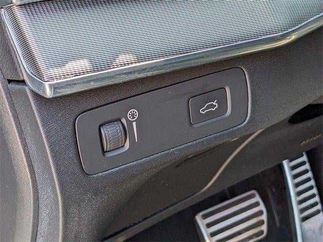 2016 Volvo XC90 T6 R-Design