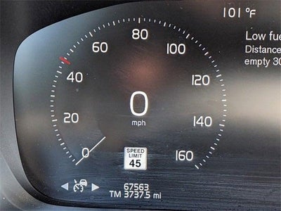 2016 Volvo XC90 T6 R-Design